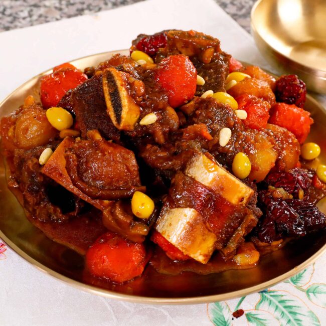 galbijjim (Korean braised beef short ribs) 갈비찜