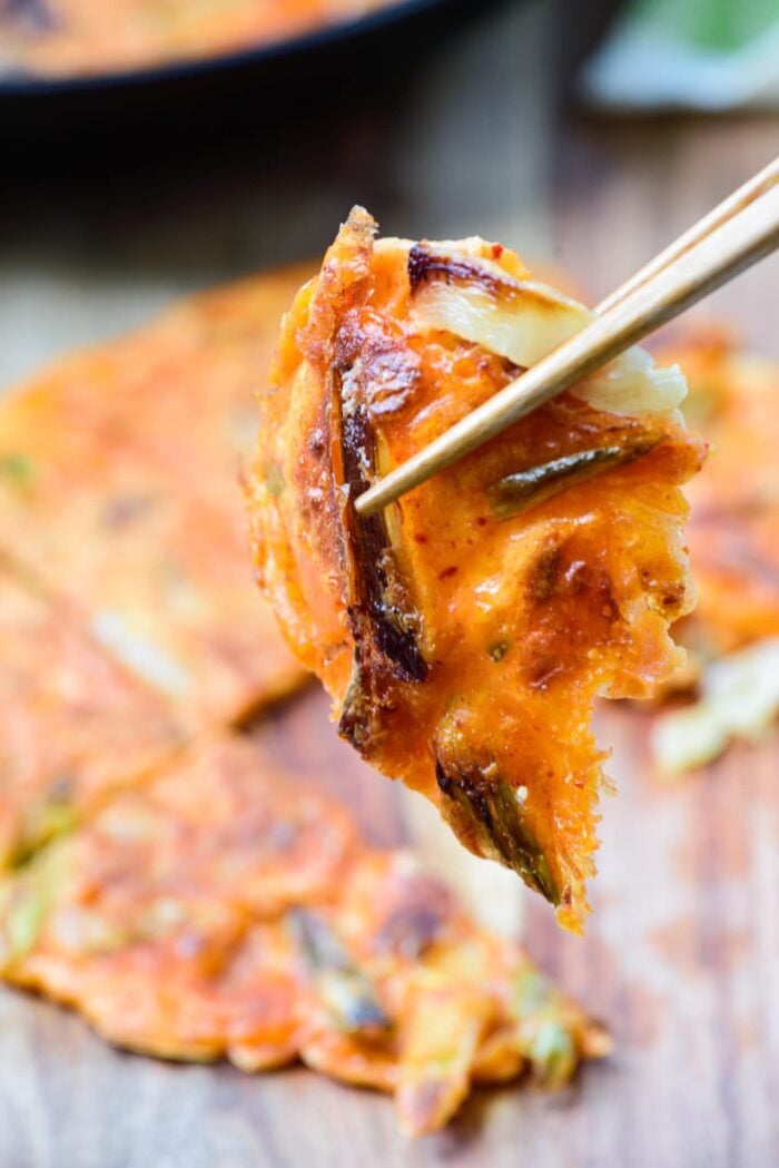 Kimchijeon (Kimchi Pancake) DSC0836 01 2 e1644441631978 - Kimchijeon (Kimchi Pancake)