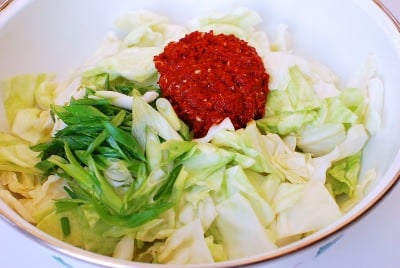 DSC 2049 e1470536559833 - Yangbaechu Kimchi (Green Cabbage Kimchi)