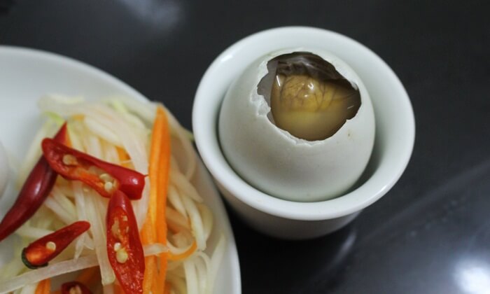 8 Surprised Things About Balut Eggs in Vietnam