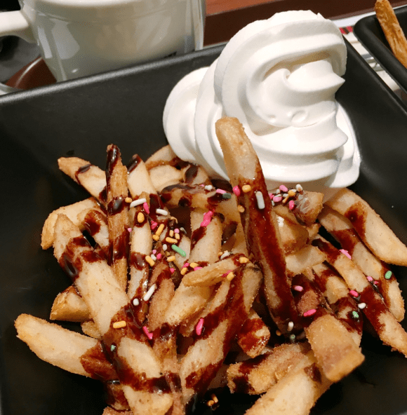 Japan’s French fry sundaes are here, but which one should you try? We find out【Taste test】 10 dp 2